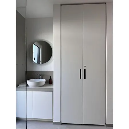 Sartoris Comfortable